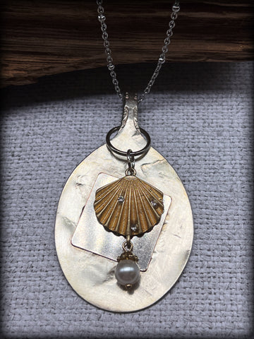 Gold Sea Shell Spoon Head Necklace